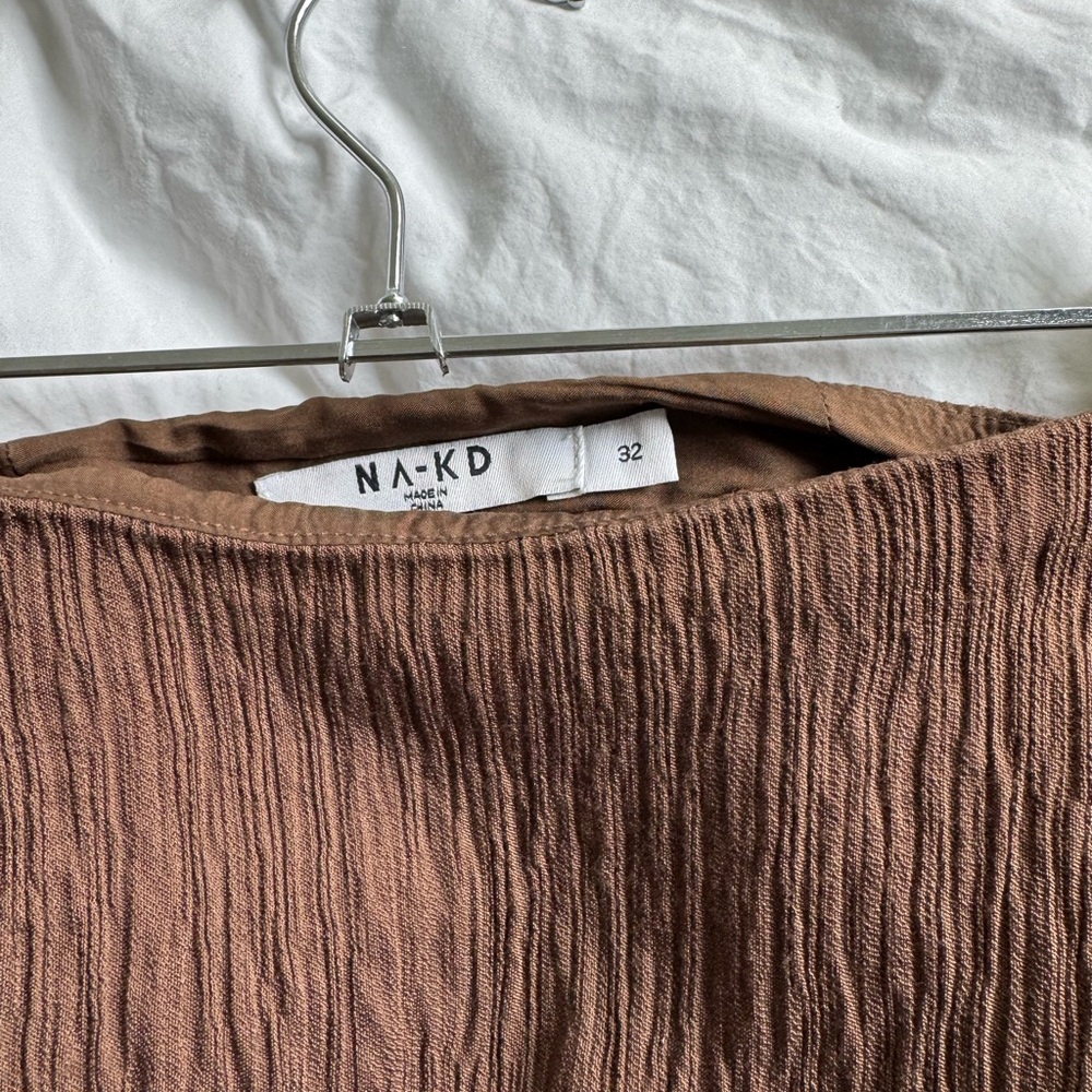 Structured Mini Skirt - Picture 6 of 7